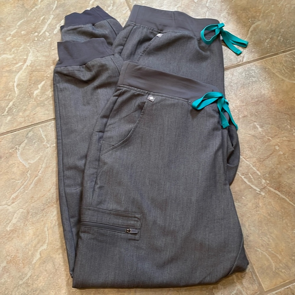 Figs Zamora Jogger Scrub Pants Size Large Graphite